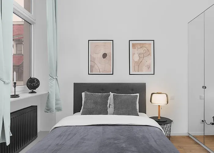 Grey Panther In The Heart Of Lejlighed Wrocław